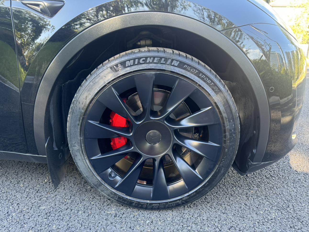 Tesla Model Y 2022 thumb 4