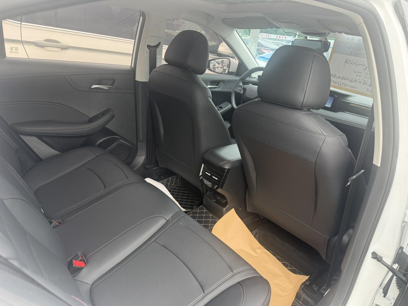 Roewe i5 2026 thumb 8