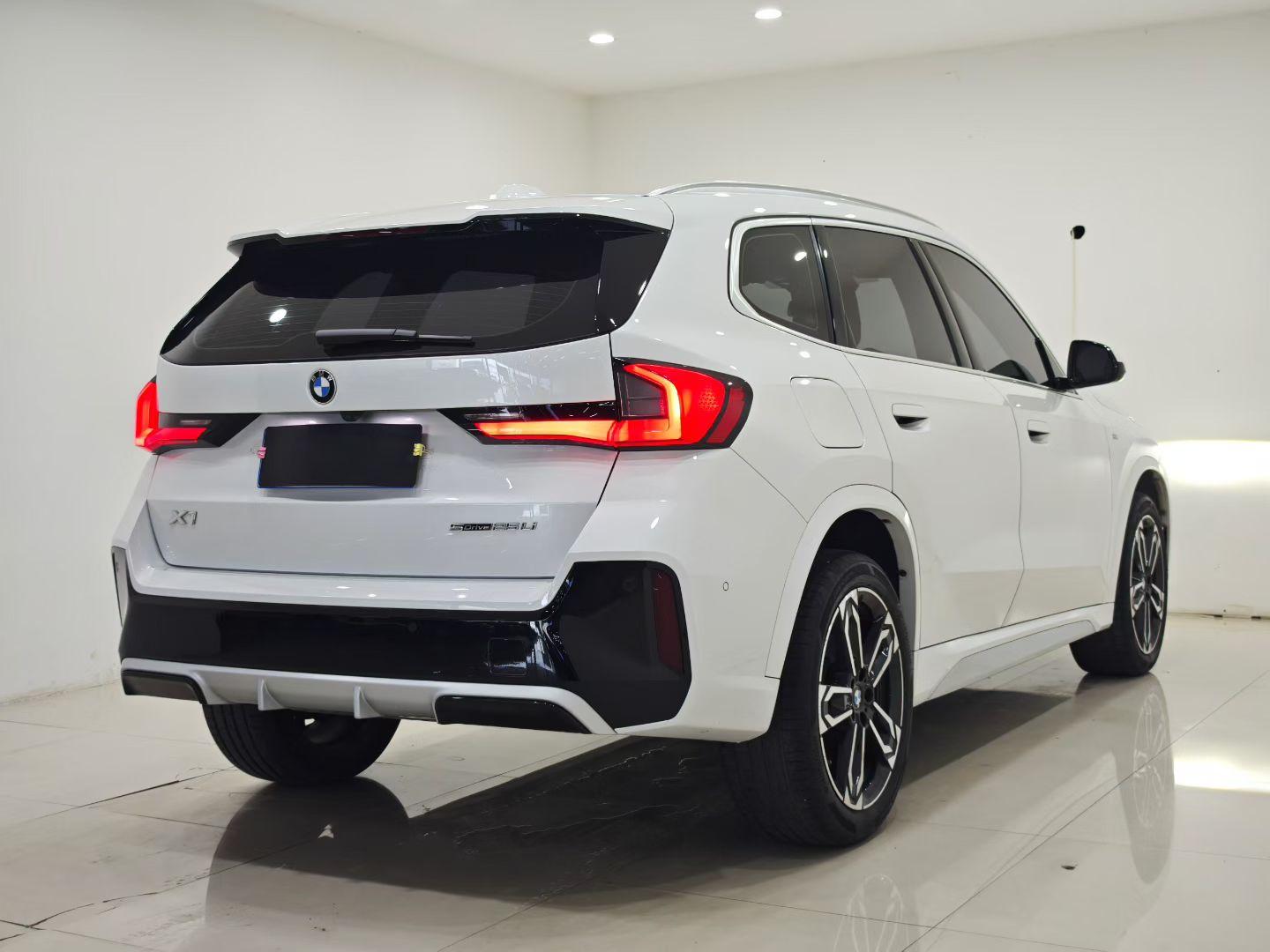 BMW X1 2023 thumb 4