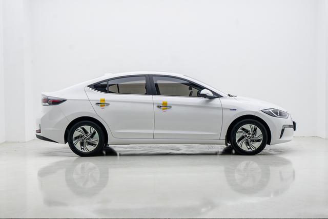 Hyundai PHEV 2019 thumb 6