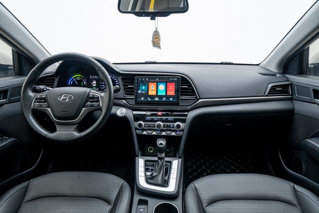 Hyundai PHEV 2019 thumb 12