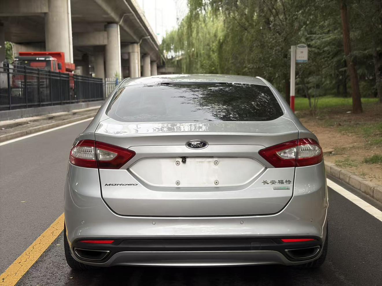 Ford Mondeo 2013 thumb 3