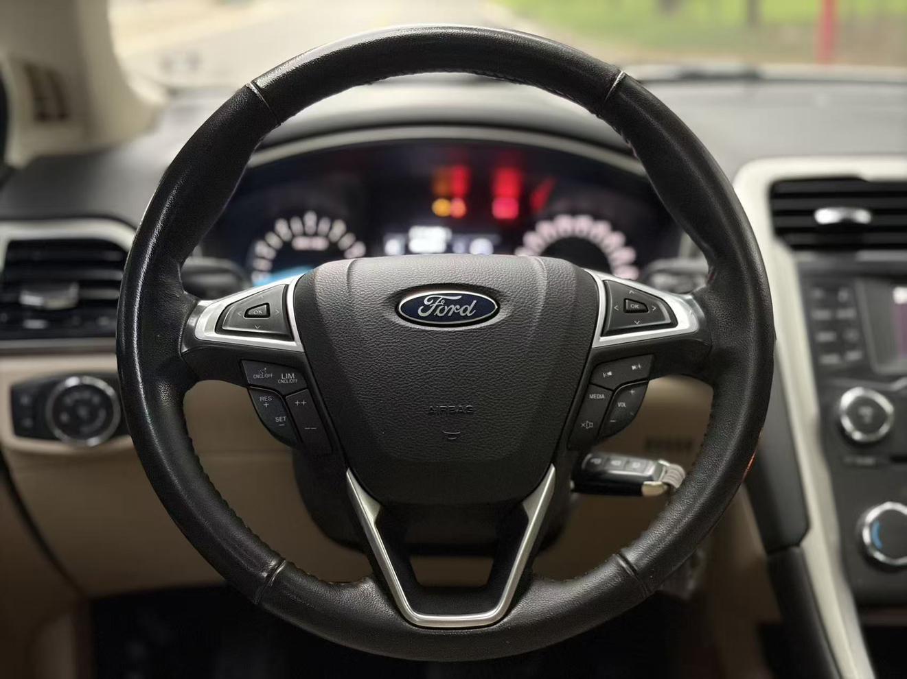 Ford Mondeo 2013 thumb 6