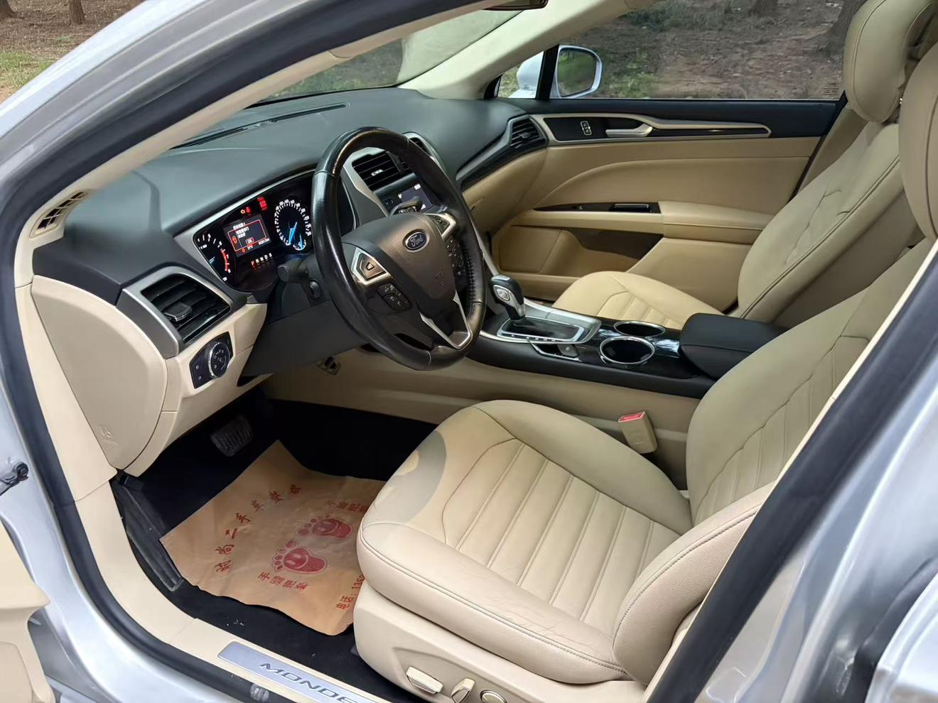 Ford Mondeo 2013 thumb 7