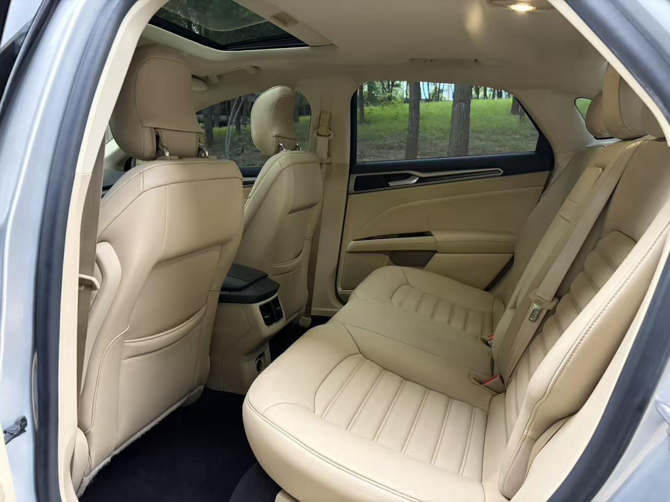 Ford Mondeo 2013 thumb 8