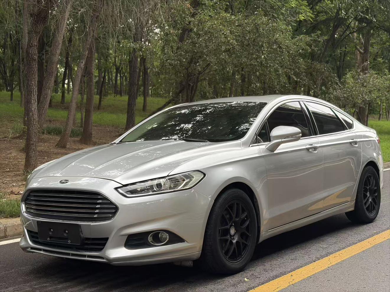 Ford Mondeo 2013 thumb 9
