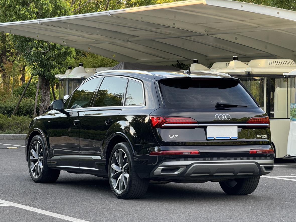 Audi Q7 2020 thumb 2
