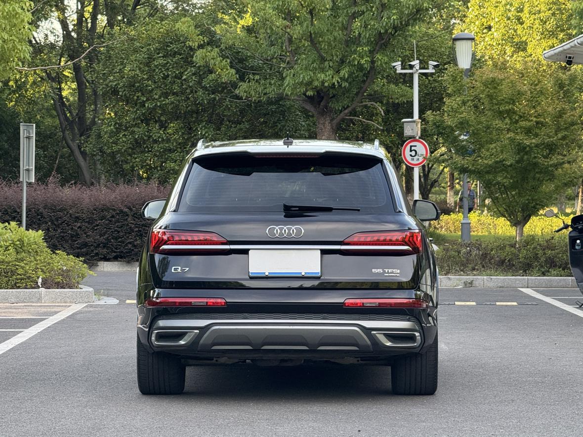 Audi Q7 2020 thumb 3
