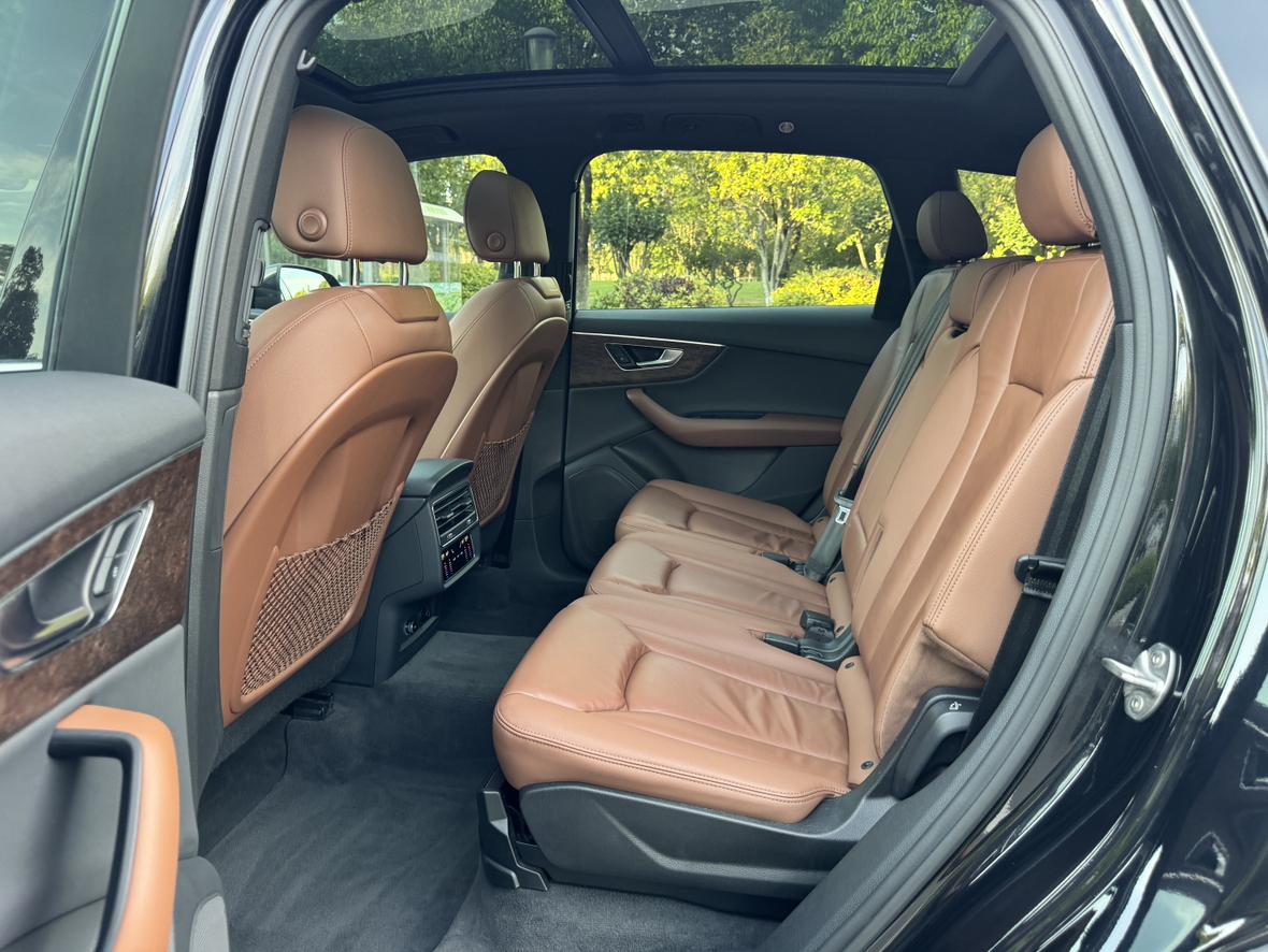 Audi Q7 2020 thumb 12