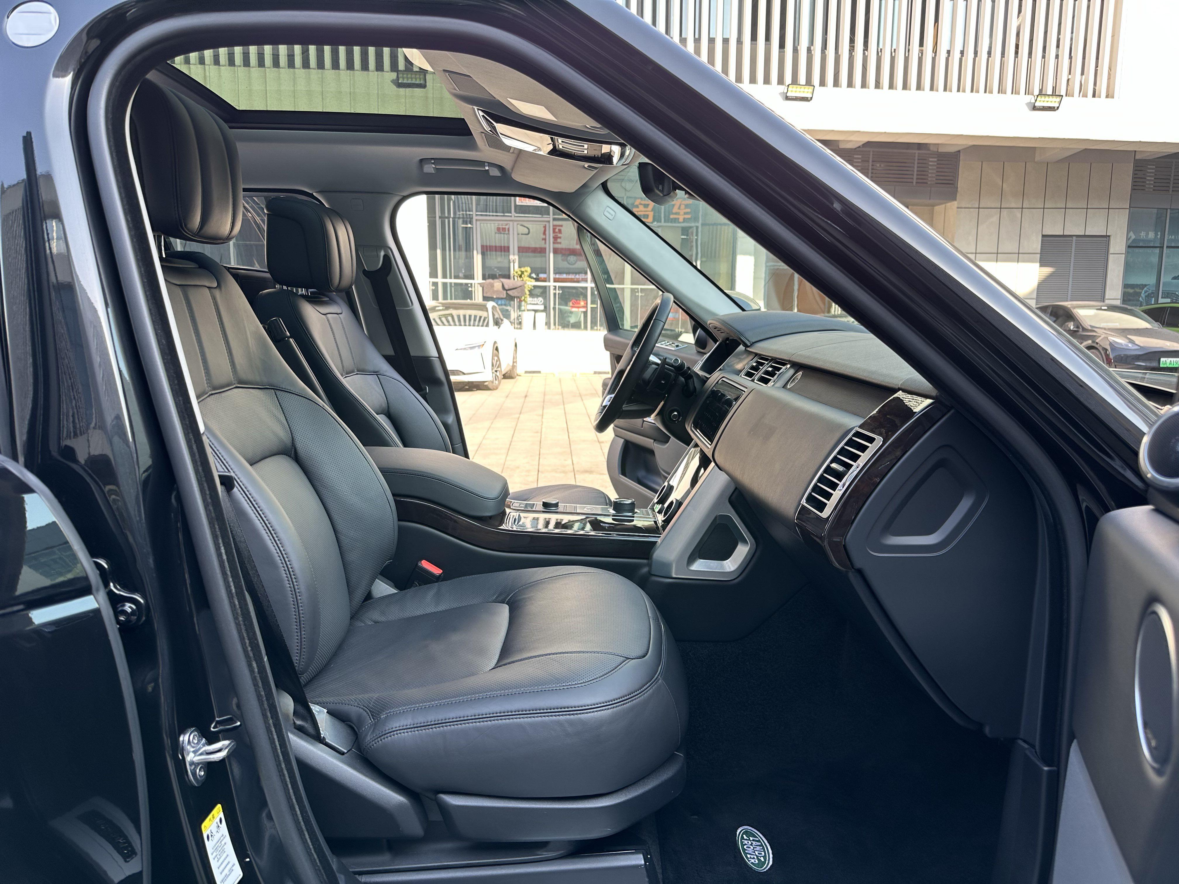 Land Rover Range Rover 2020 thumb 9