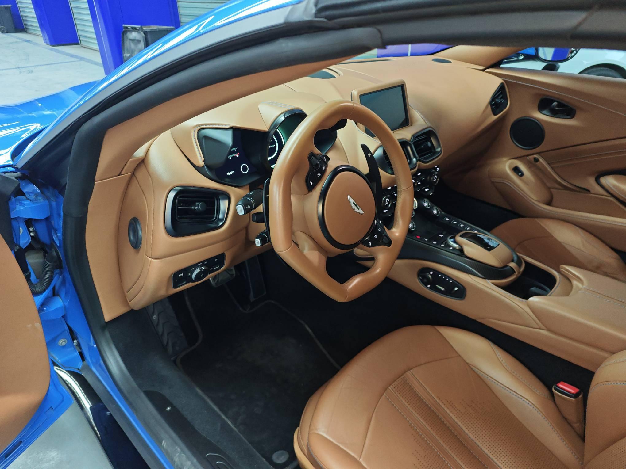 Aston Martin Vantage 4.0T V8 2020 thumb 5