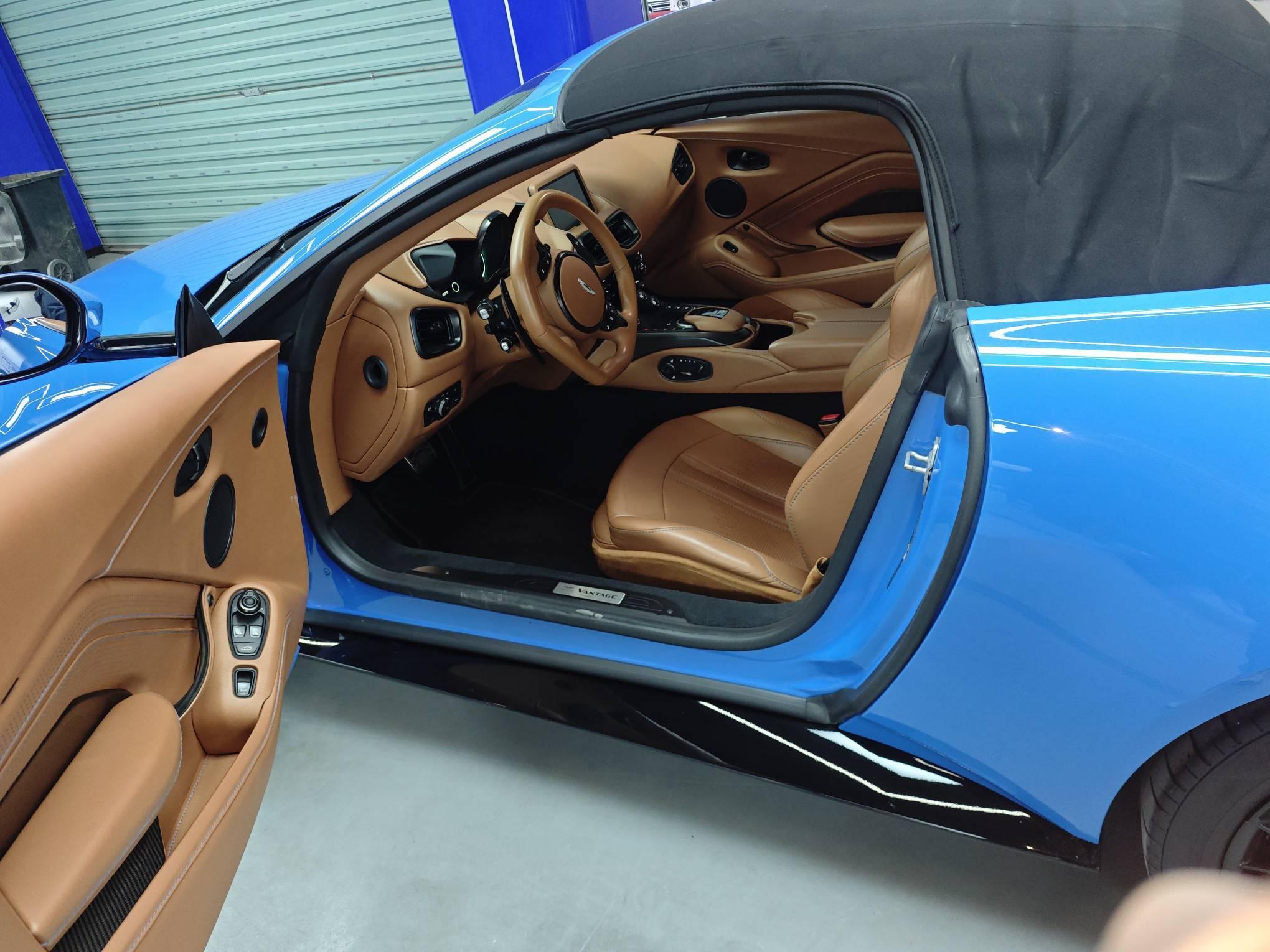 Aston Martin Vantage 4.0T V8 2020 thumb 7