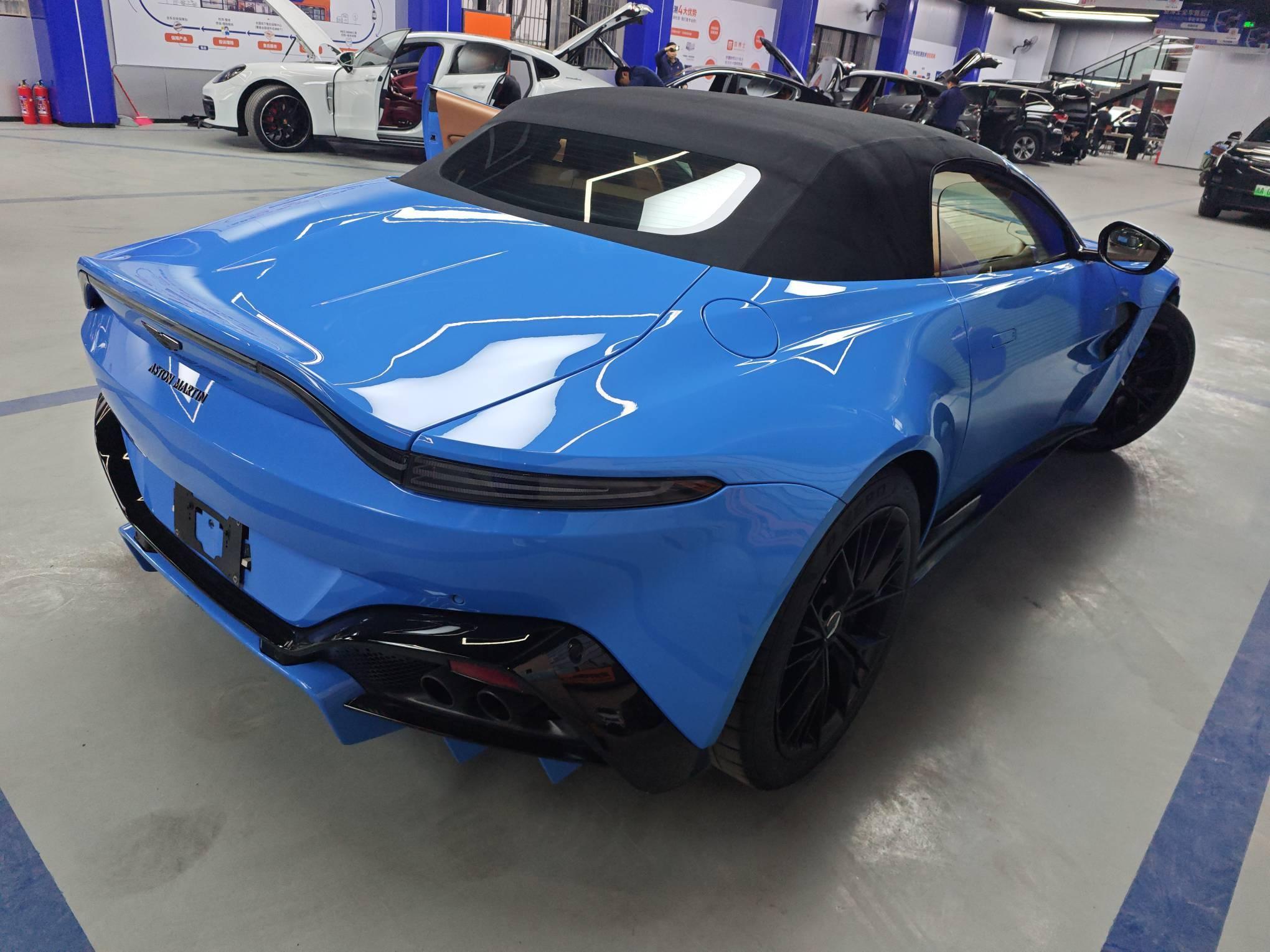 Aston Martin Vantage 4.0T V8 2020 thumb 11