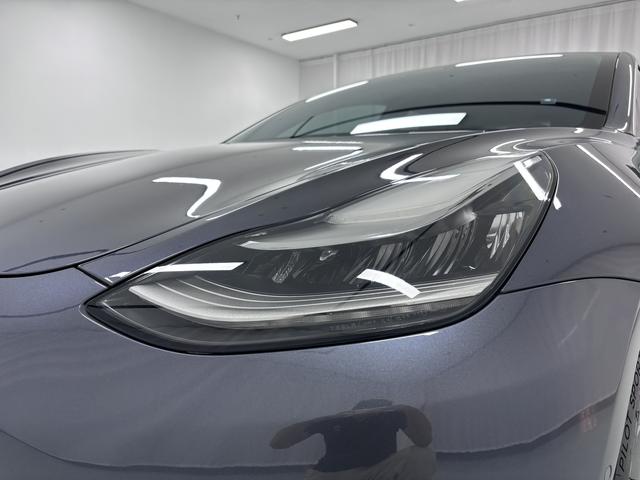 Tesla Model 3 2020 thumb 10