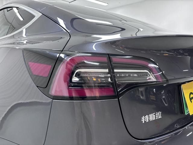 Tesla Model 3 2020 thumb 11