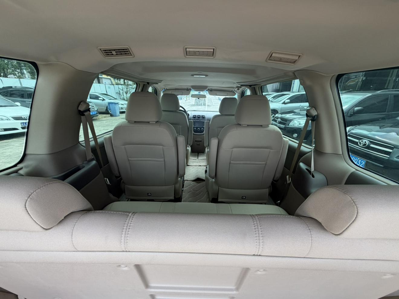 Buick GL8 2011 thumb 10