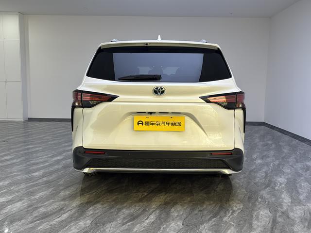 Toyota Granvia 2023 thumb 4