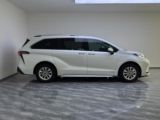 Toyota Granvia 2023 thumb 6
