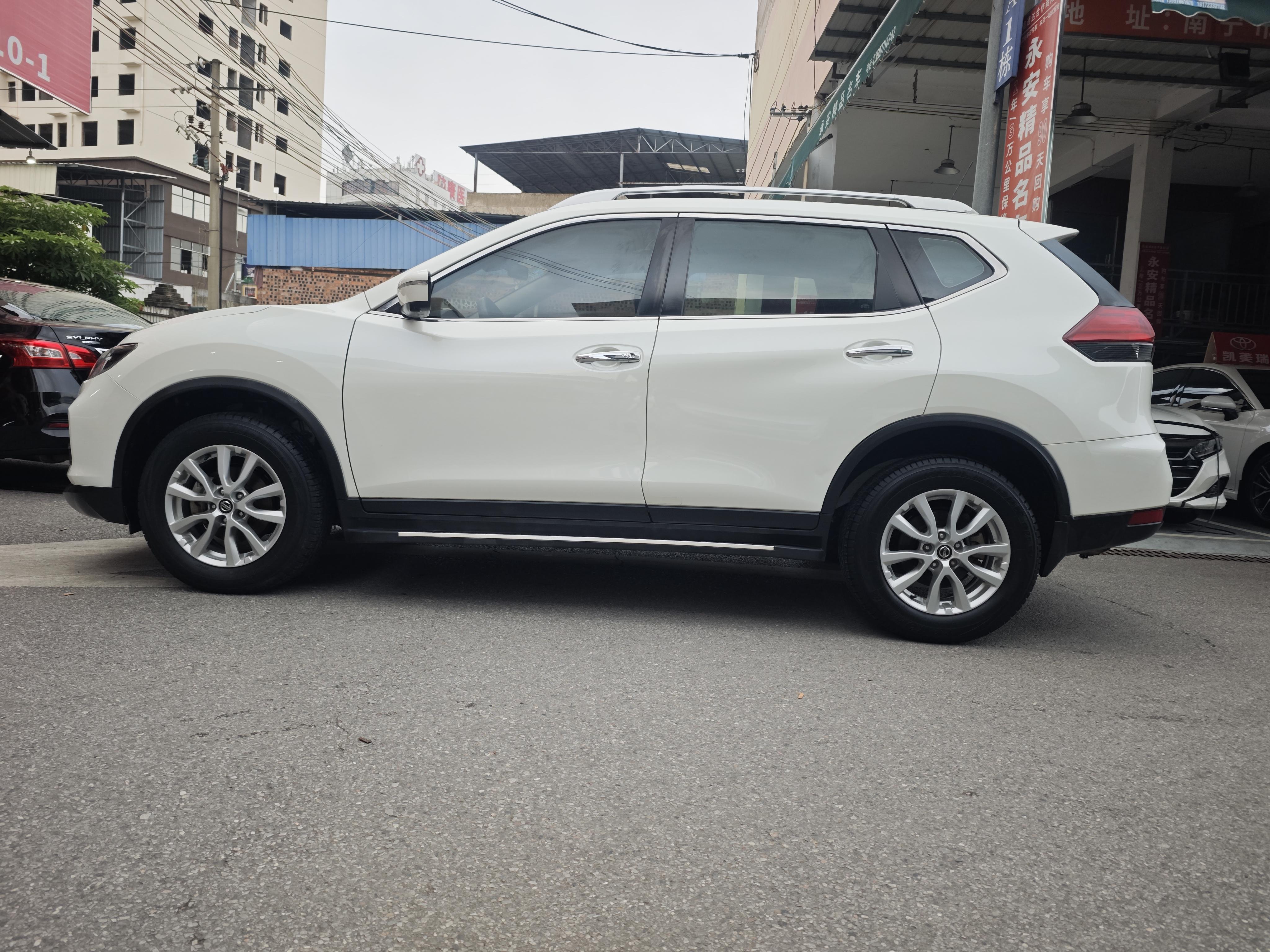 Nissan X-Trail 2021 thumb 2