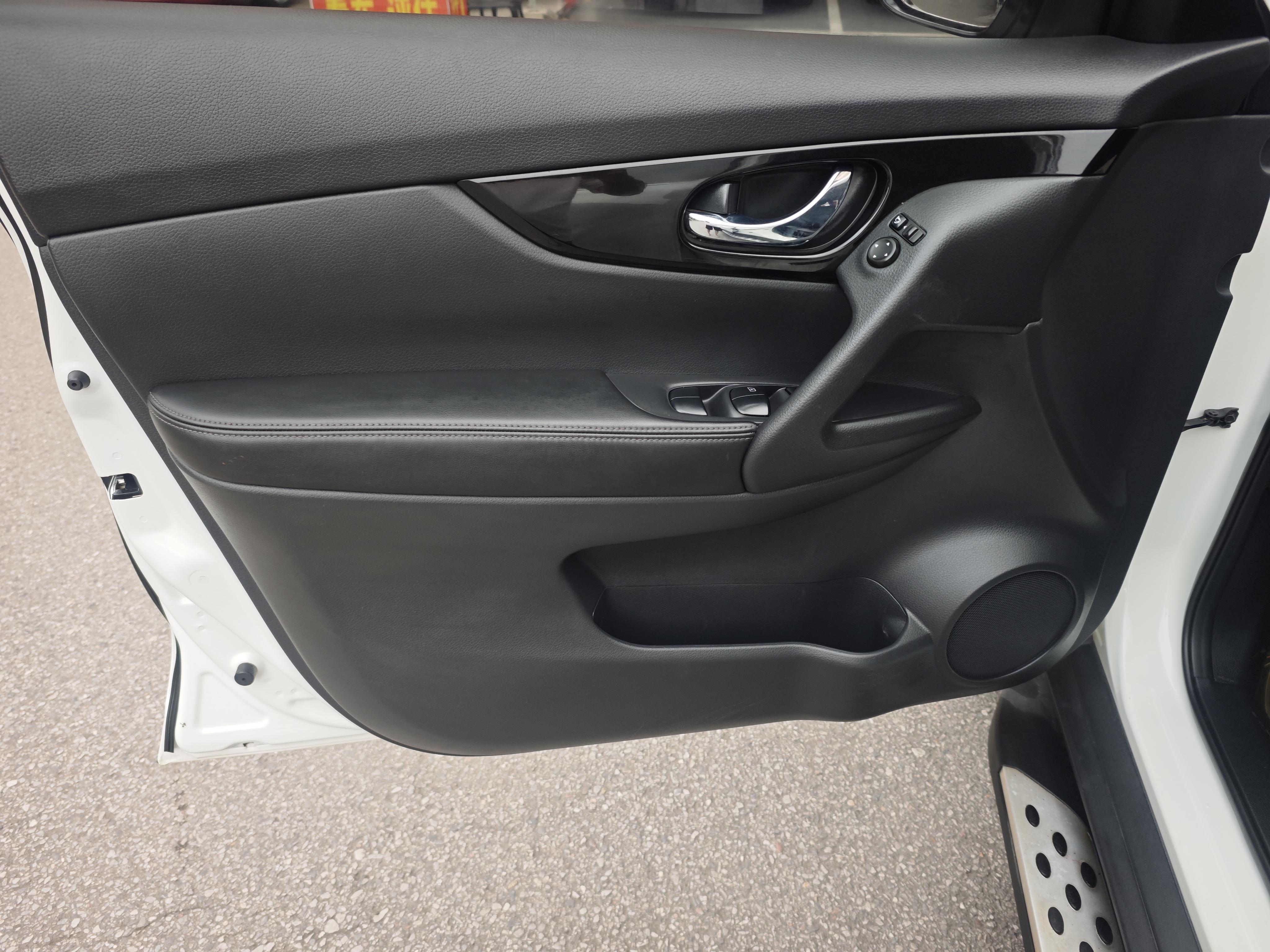 Nissan X-Trail 2021 thumb 8