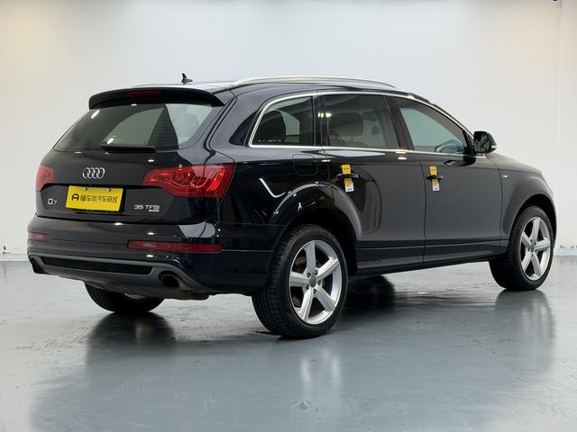 Audi Q7 2014 thumb 5