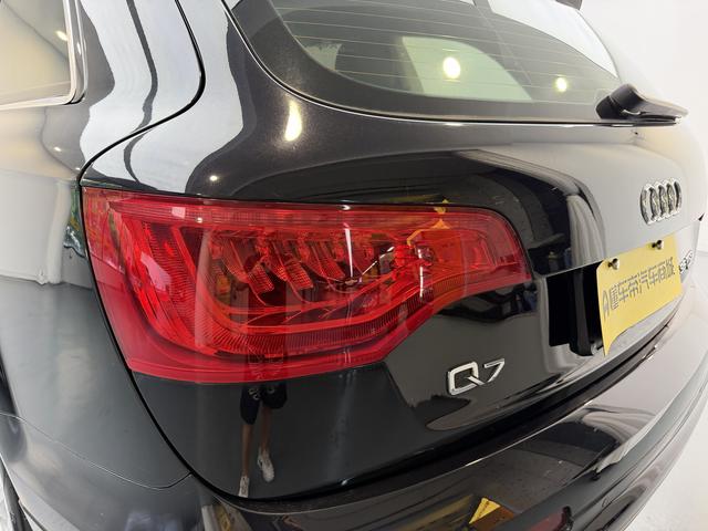 Audi Q7 2014 thumb 11