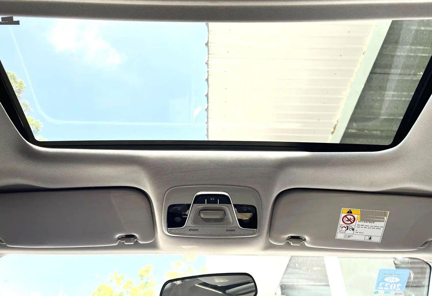 Geely Emgrand 2019 thumb 5