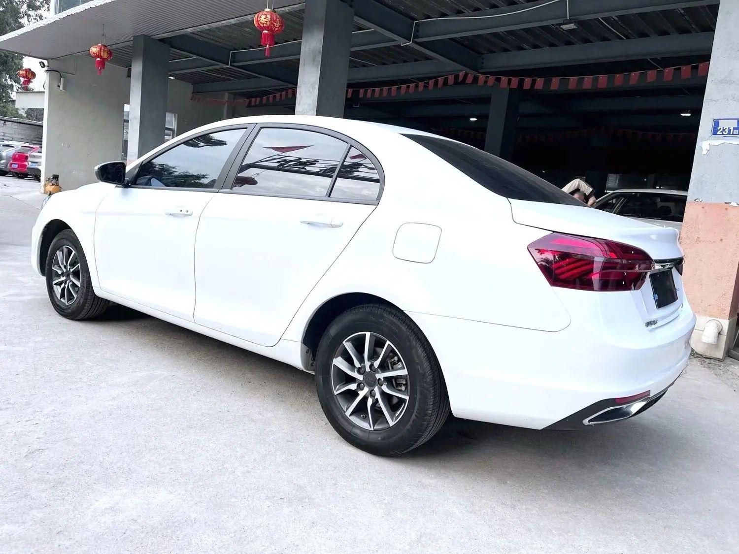 Geely Emgrand 2019 thumb 11
