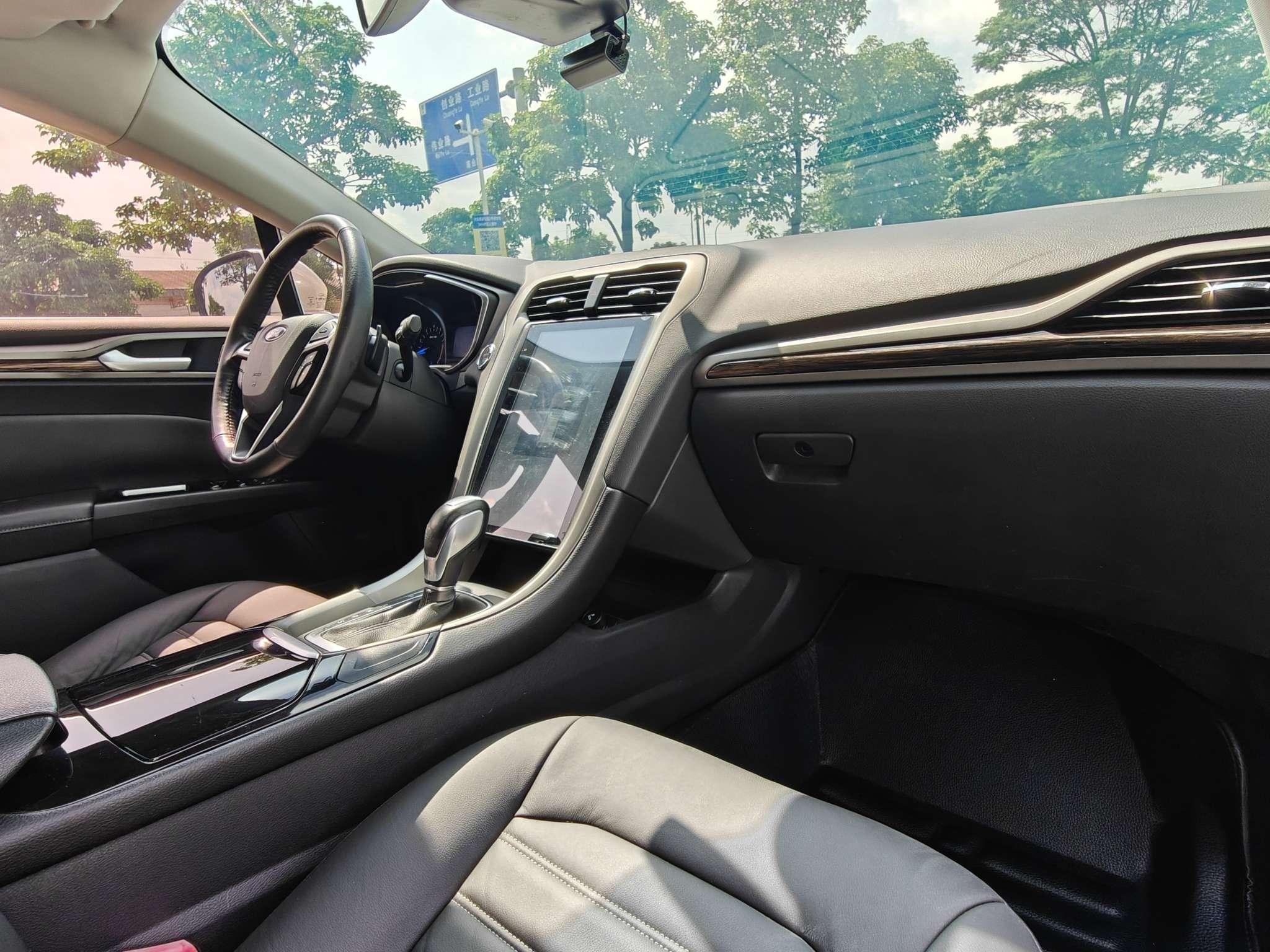 Ford Mondeo 2013 thumb 8