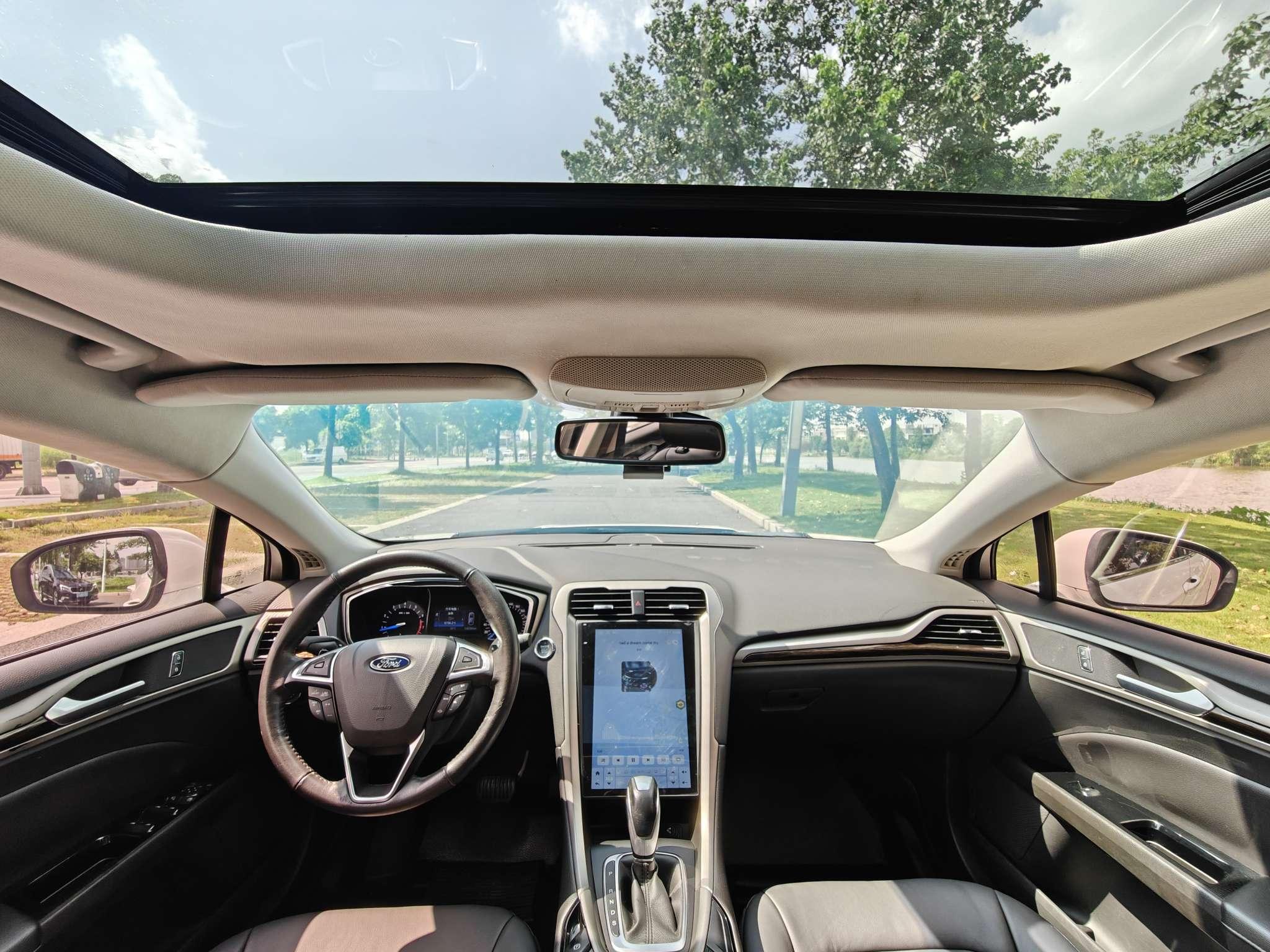 Ford Mondeo 2013 thumb 10