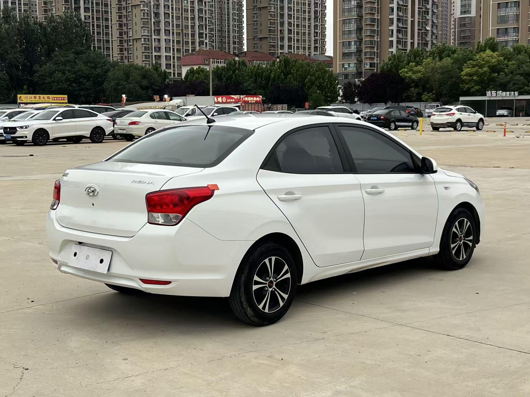 Hyundai Solaris 2017 thumb 4