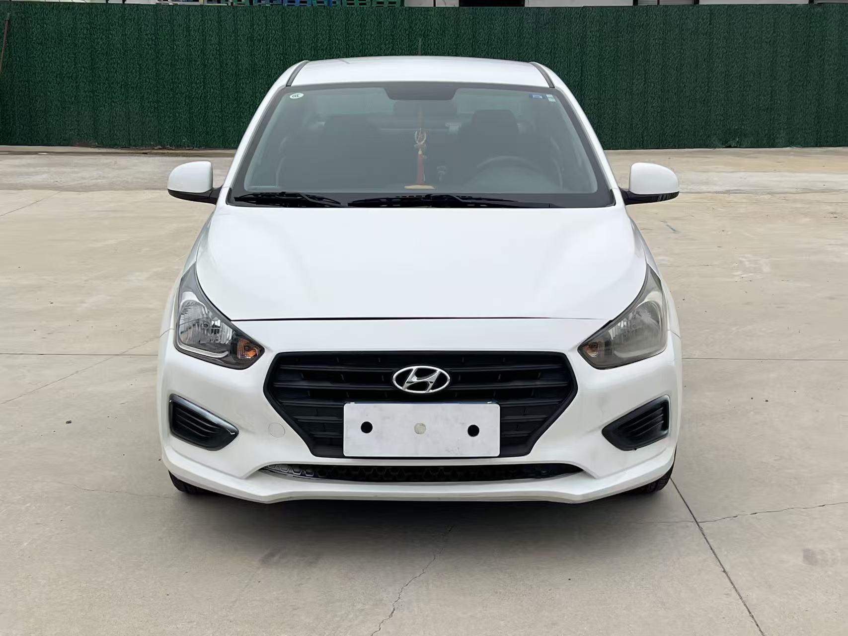 Hyundai Solaris 2017 thumb 9
