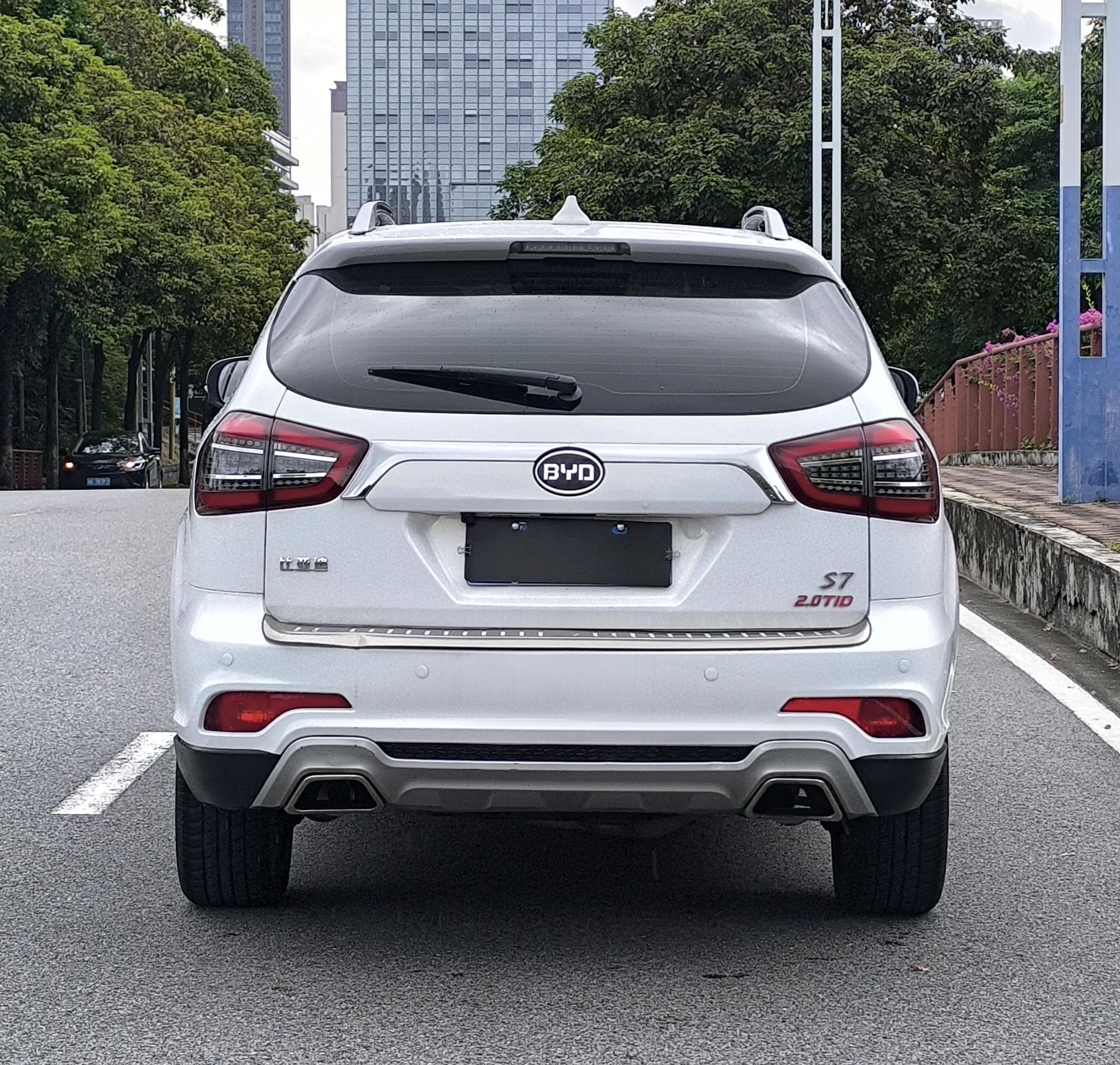 BYD S6 2017 thumb 4