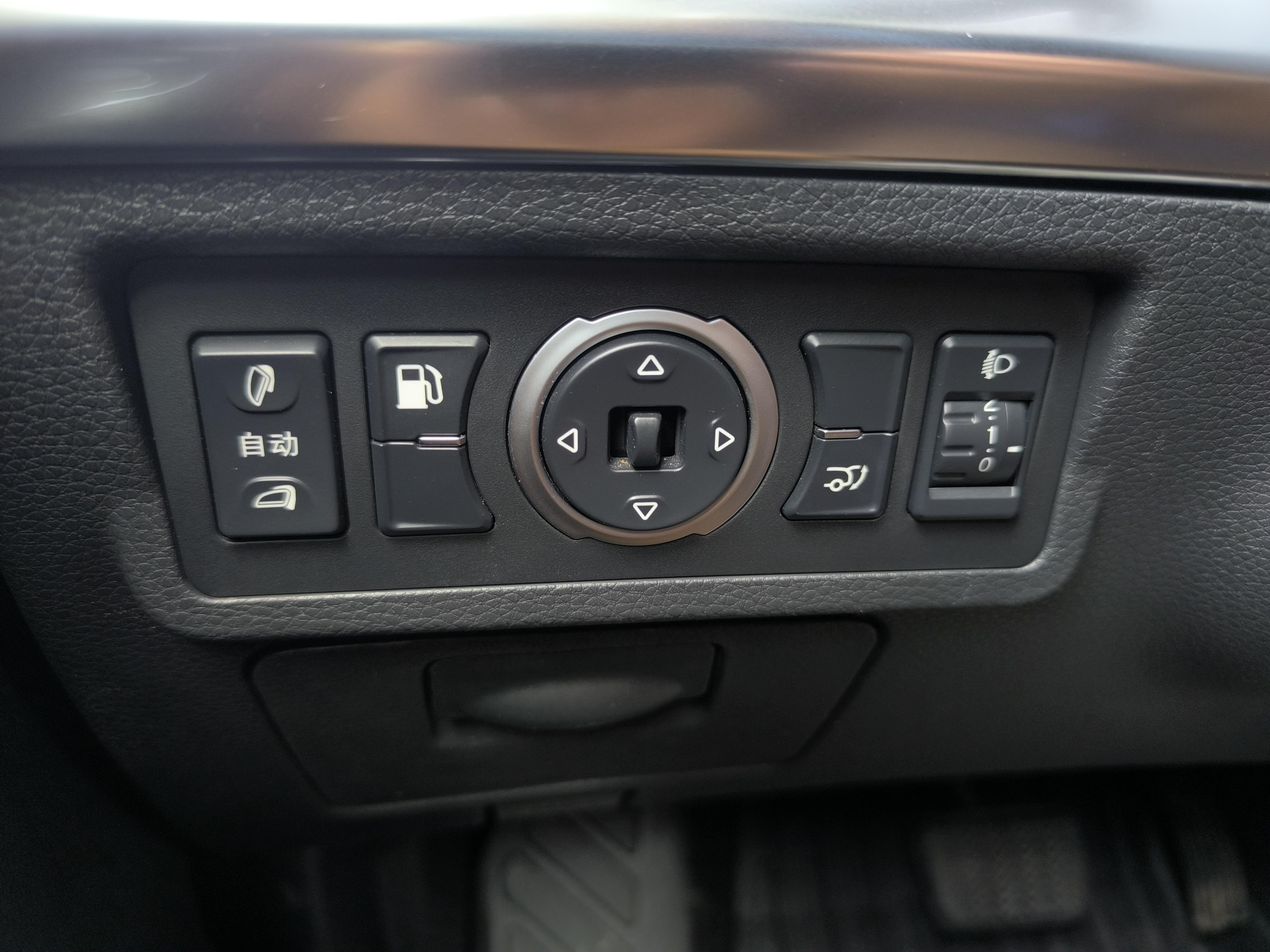 BYD S6 2017 thumb 9