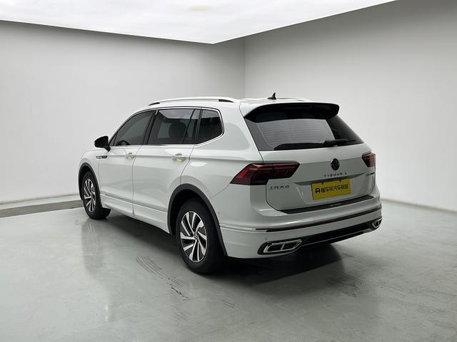 Volkswagen Tiguan 2023 thumb 3