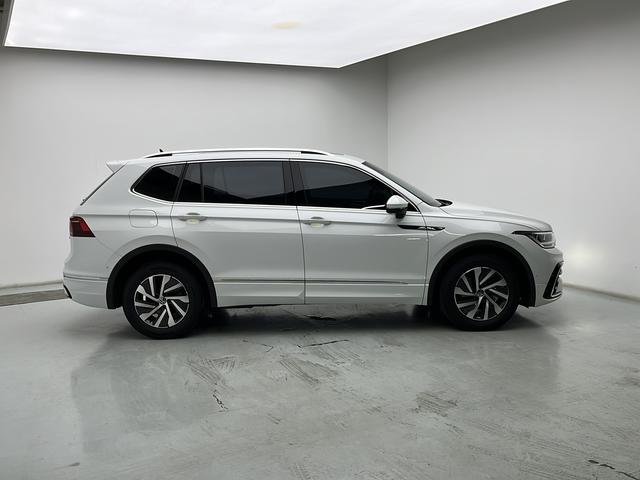 Volkswagen Tiguan 2023 thumb 6