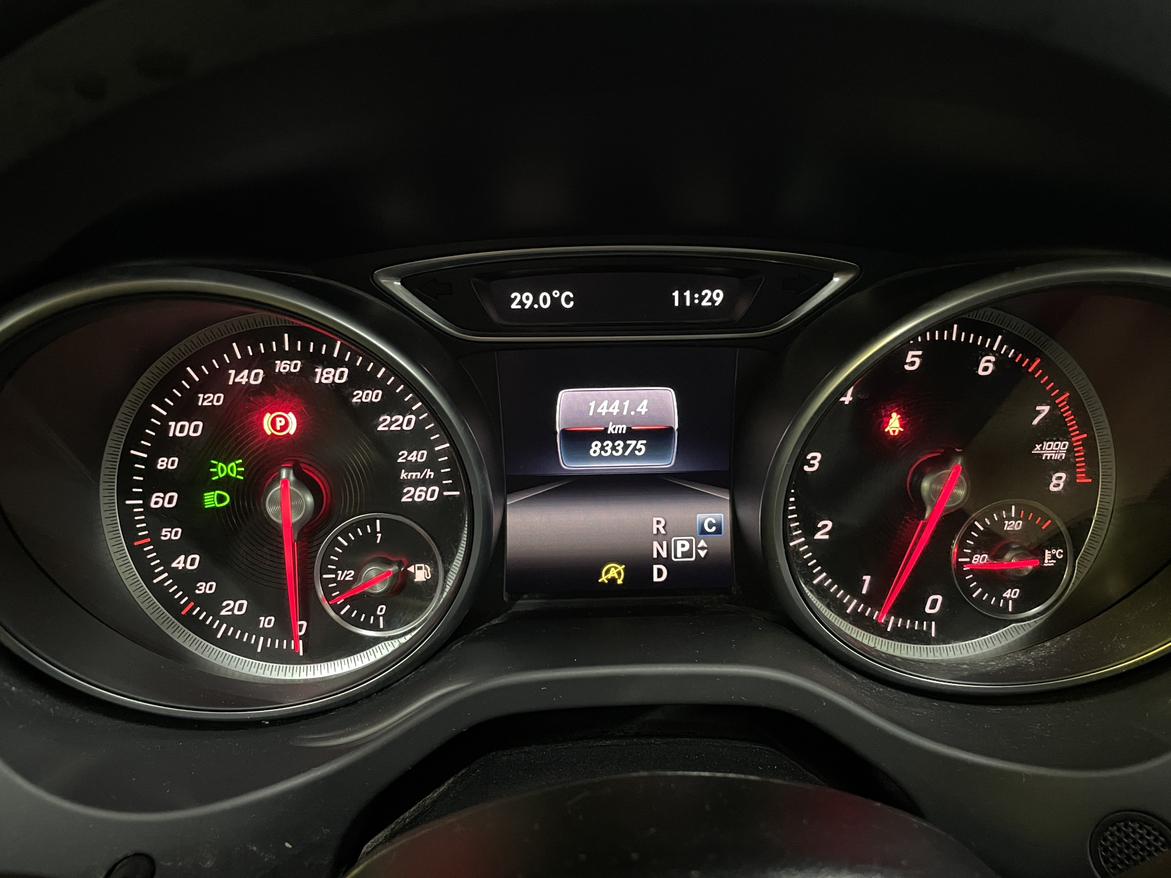 Mercedes-Benz GLA 2018 thumb 7