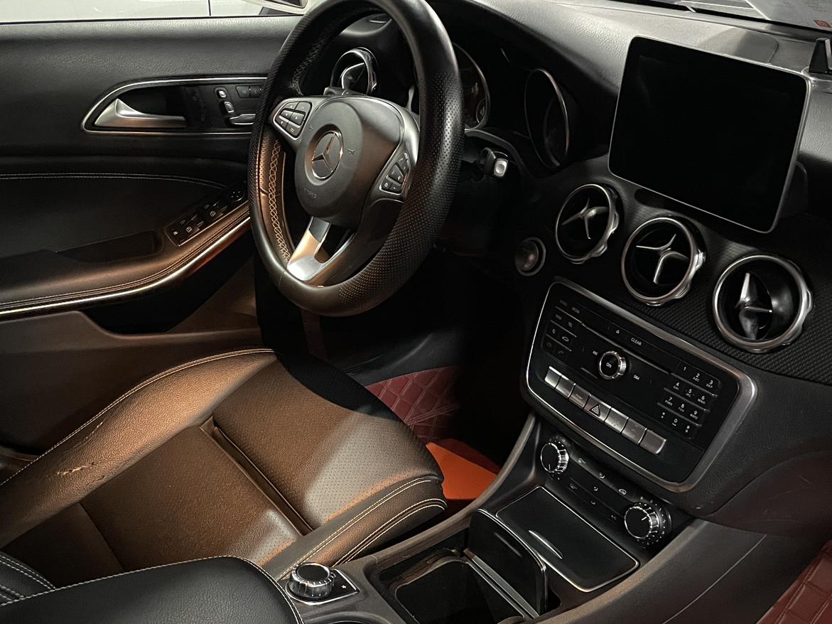 Mercedes-Benz GLA 2018 thumb 8