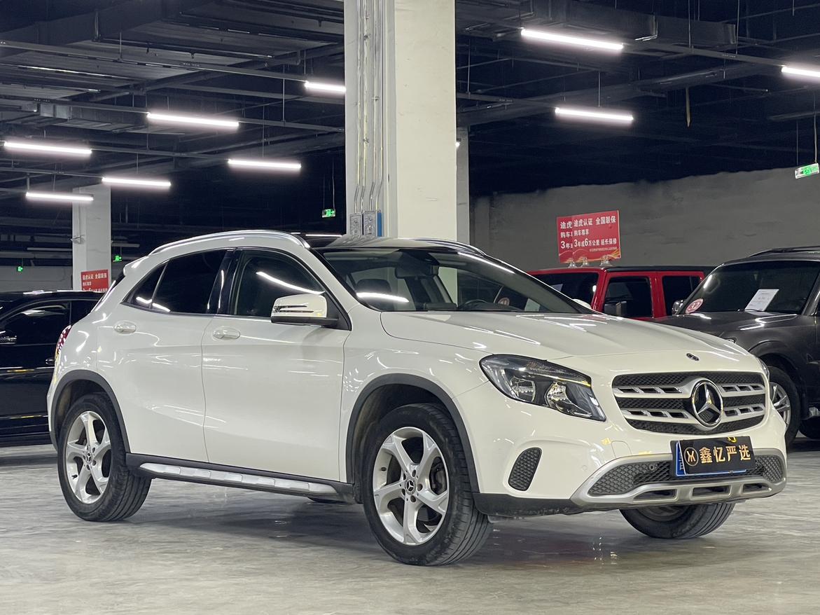 Mercedes-Benz GLA 2018 thumb 11
