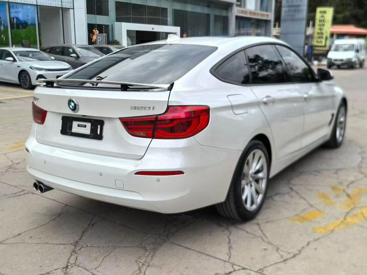 BMW 3 серии 2019 thumb 4