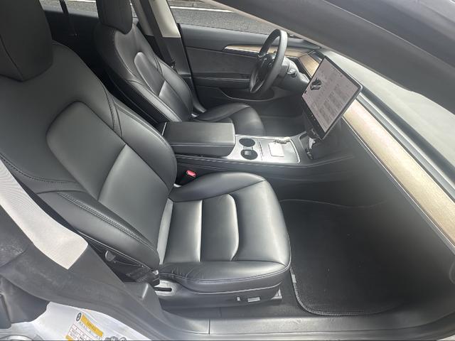 Tesla Model 3 2021 thumb 9