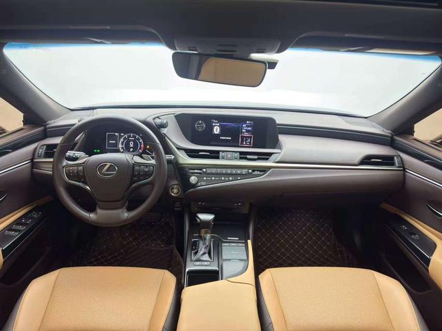 Lexus ES 2020 thumb 10