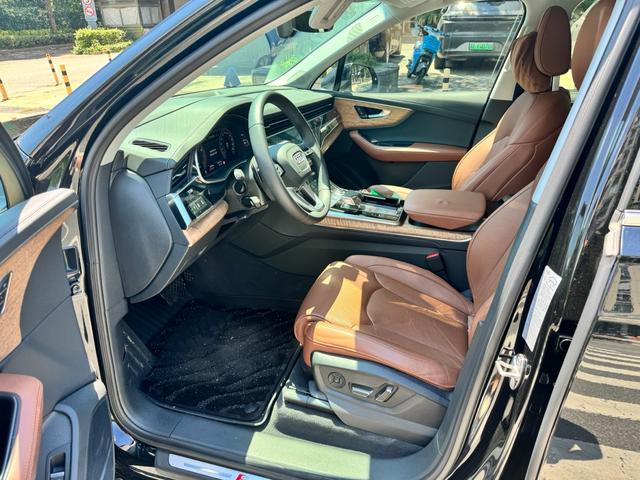 Audi Q7 2023 thumb 4
