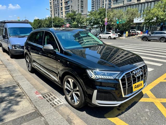 Audi Q7 2023 thumb 6