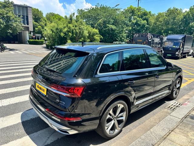 Audi Q7 2023 thumb 7