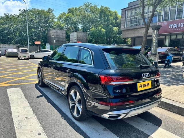 Audi Q7 2023 thumb 8