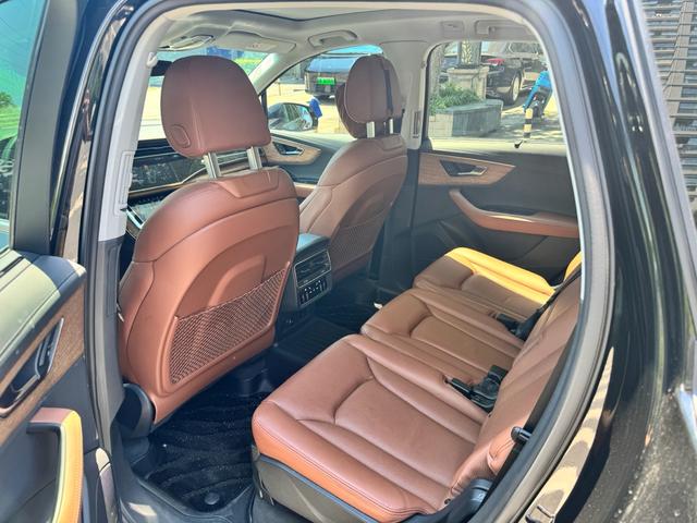 Audi Q7 2023 thumb 9