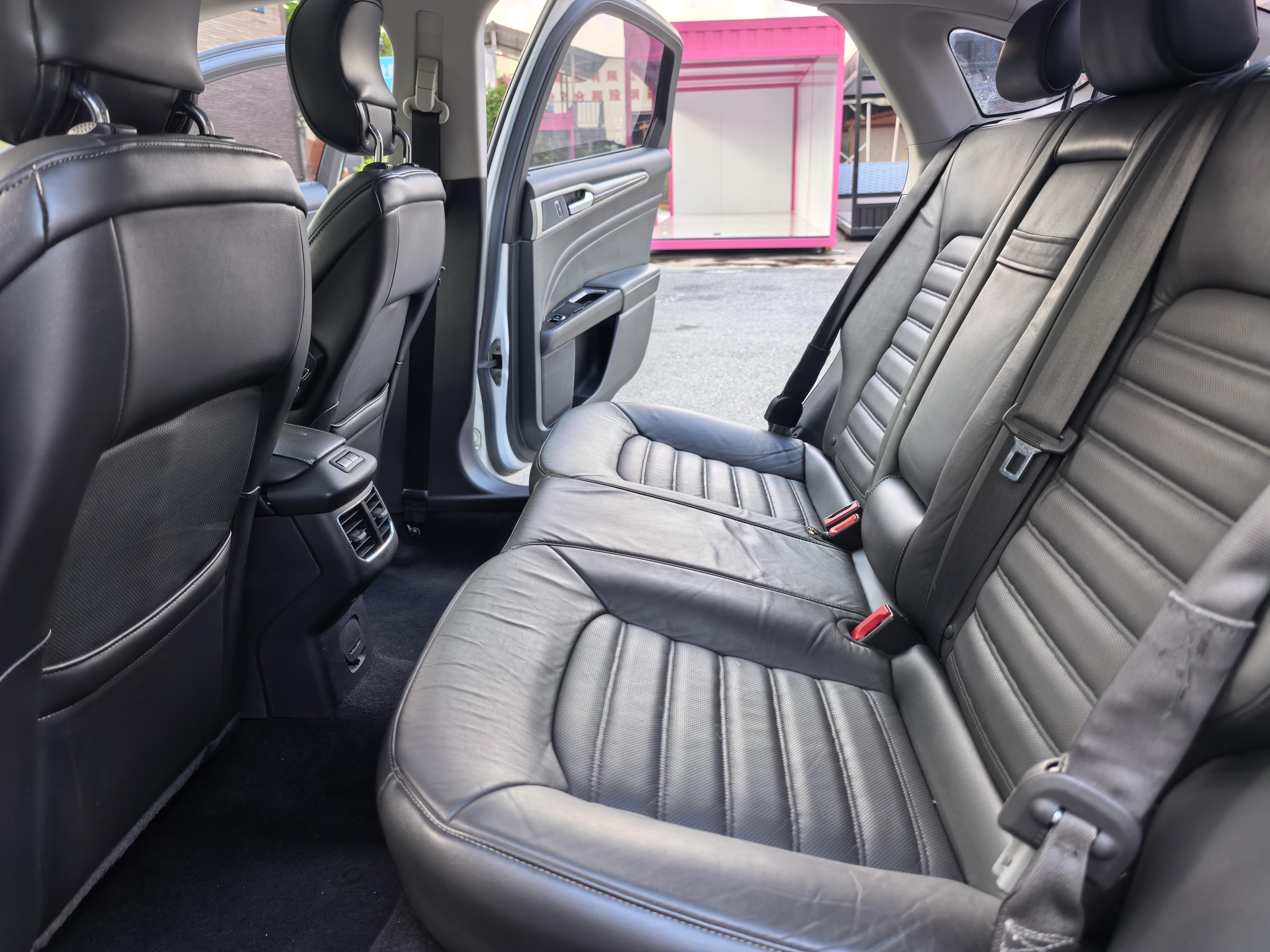 Ford Mondeo 2013 thumb 7