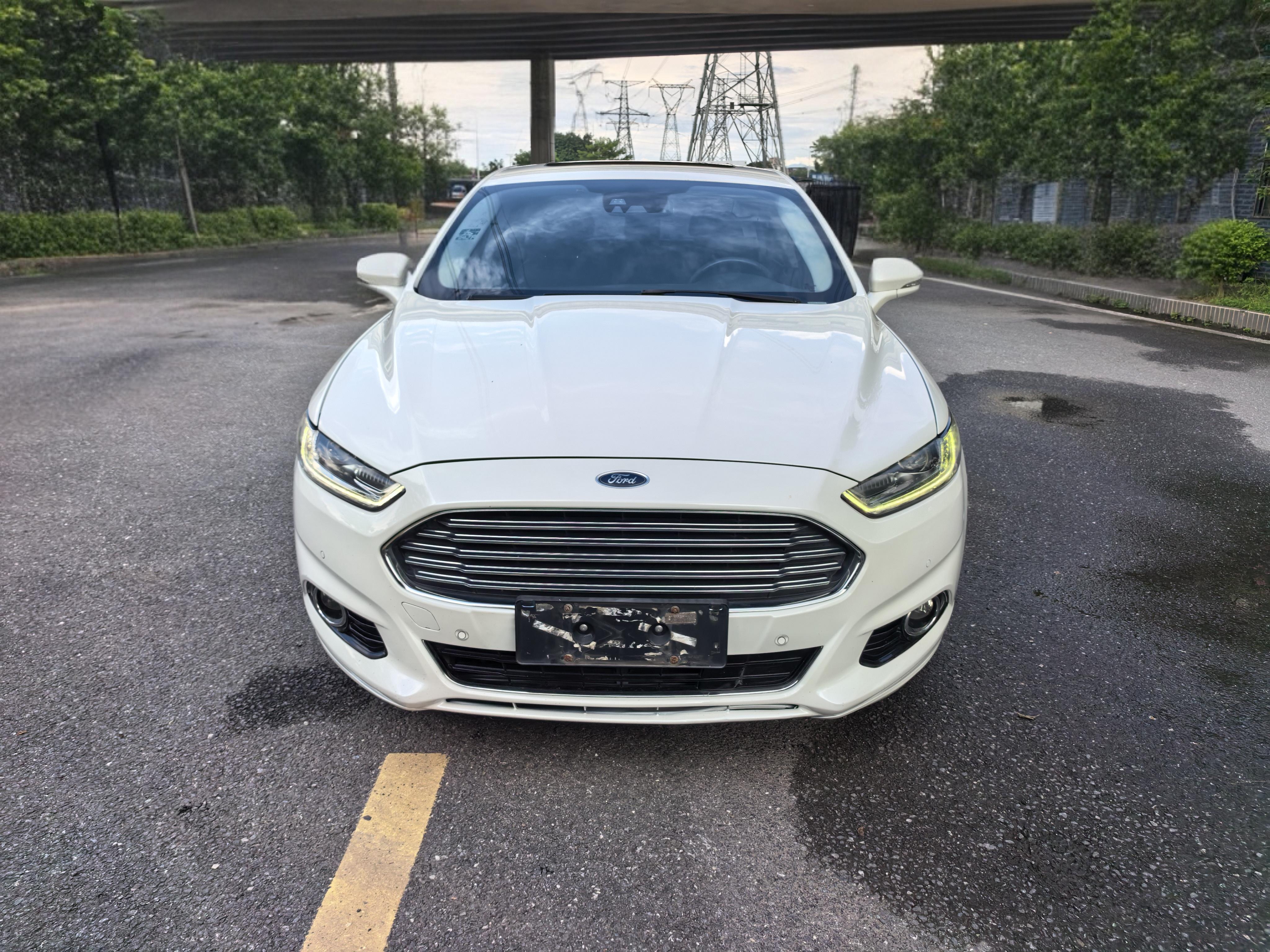 Ford Mondeo 2013 thumb 10