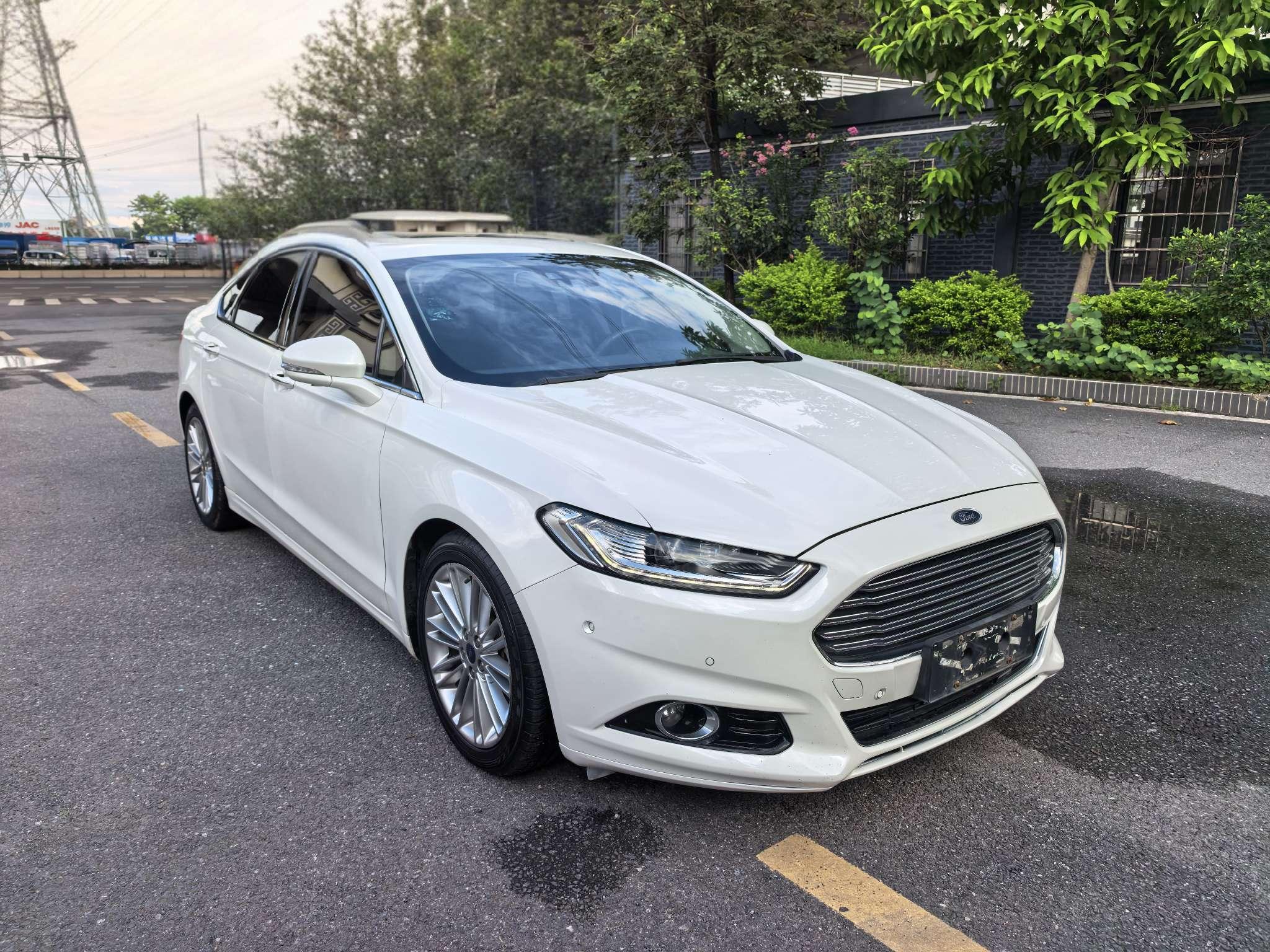Ford Mondeo 2013 thumb 11